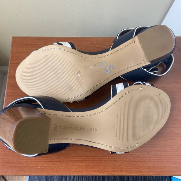 Tommy Hilfiger Block Heel Ankle Strap Sandal - Picture 9 of 12